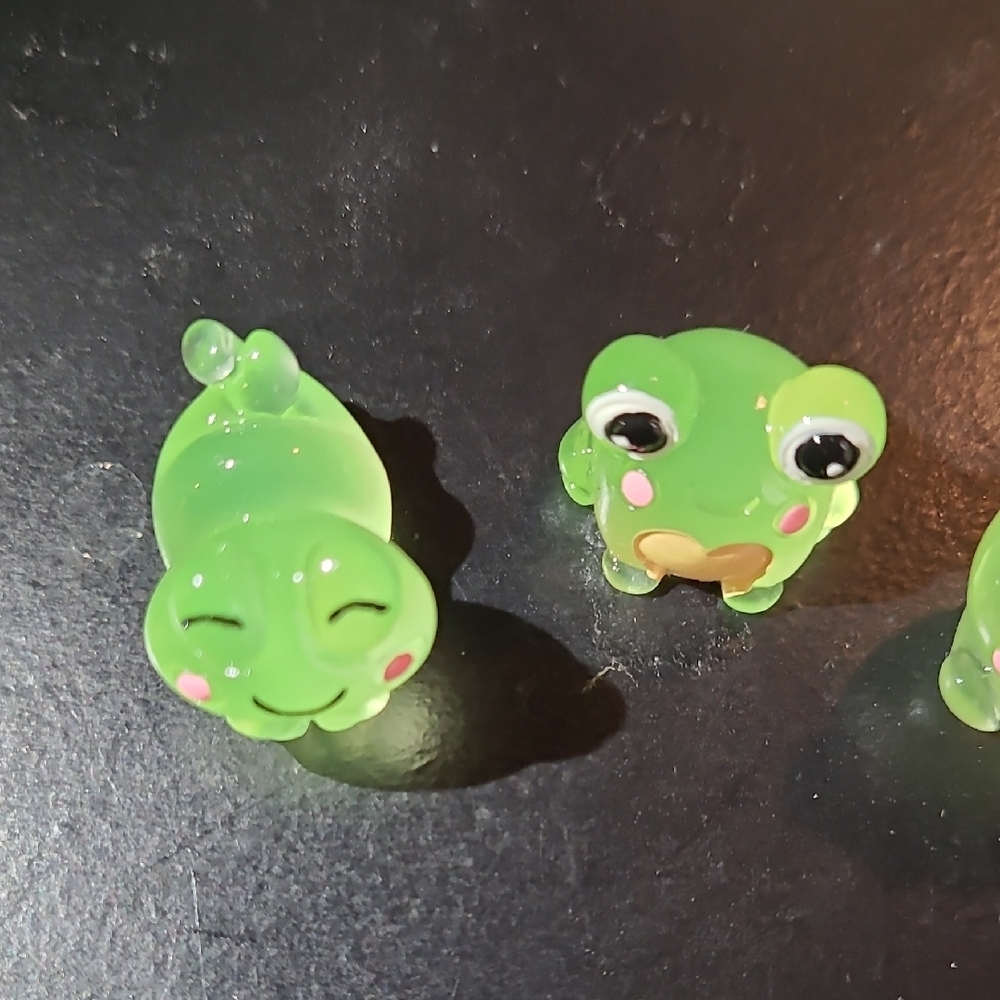 Cute Green Frog Figurines